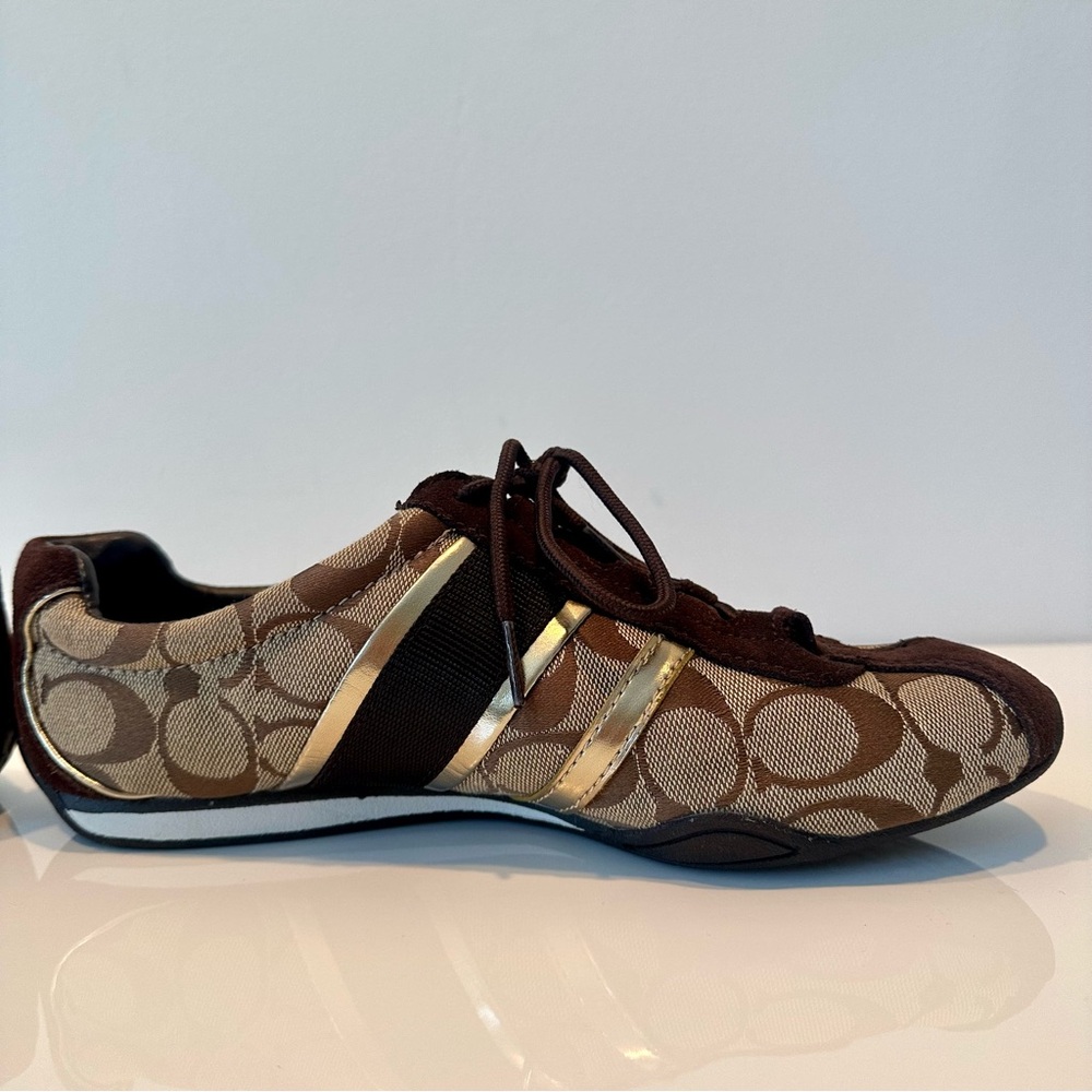 LIKE NEW Coach Women's Brown and Gold suede signature logo sneakers, Size 8 - Picture 9 of 12